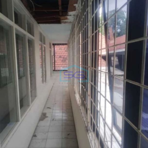 Disewakan Kantor Ex Bank Raya Darmo Surabaya Lokasi Strategis Sisi Timur Hadap Barat Luas Bangunan  500 m²-2