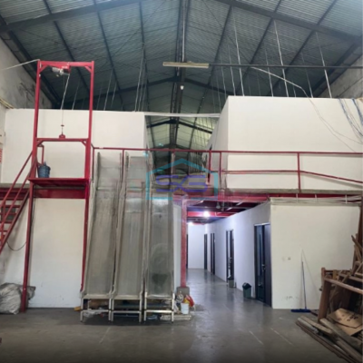 Dijual Gudang Margomulyo Permai, saat ini dipakai sebagai Kantor 2 Lantai Luas Bangunan  777 m²