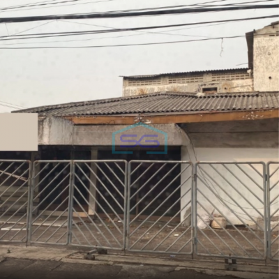 Dijual Ruko 1 Lantai Hook Strategis di Surabaya Luas Bangunan 300m2