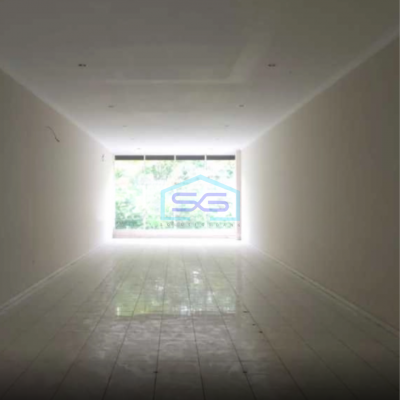 Disewakan Ruko di Nol Jalan Raya Tenggilis, Lokasi Strategis, Di Rungkut Surabaya Luas Bangunan  610 m²