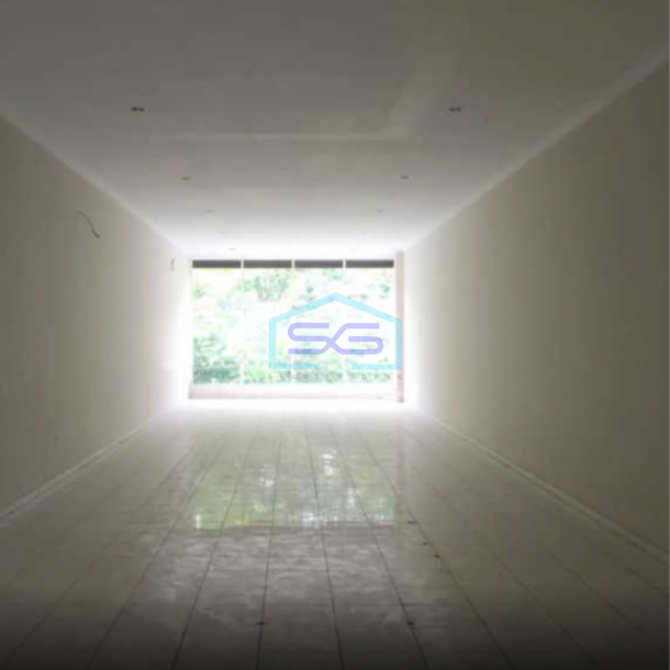 Disewakan Ruko di Nol Jalan Raya Tenggilis, Lokasi Strategis, Di Rungkut Surabaya Luas Bangunan  610 m²-3