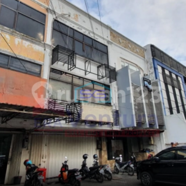 Disewakan Ruko Nol Jalan Raya Pucang Anom Timur, dekat Ngagel Surabaya Luas Bangunan  182 m²-1
