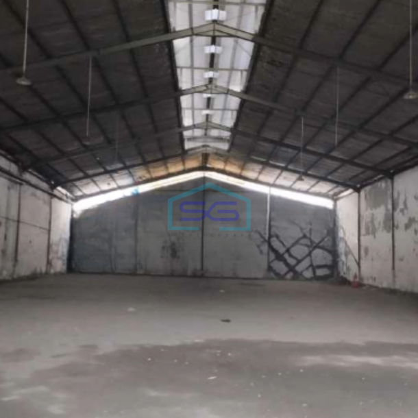 Dijual Gudang di Komplek Pergudangan Oso Wilangon Indah Luas Bangunan  980 m²-2