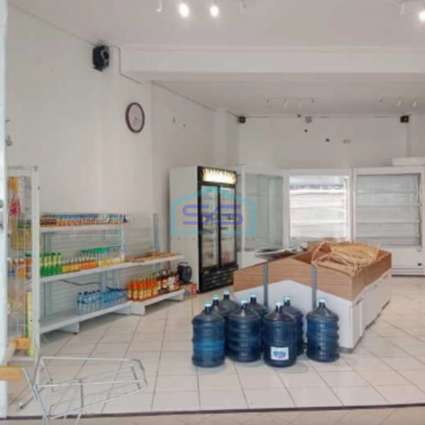 Disewakan Ruko Strategis di Nol Jalan Raya MERR. Surabaya Timur Luas Bangunan 72 m²-2