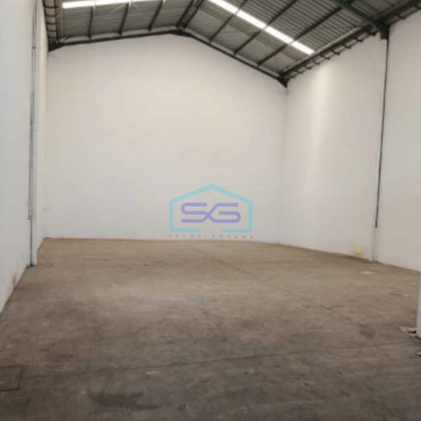Dijual Gudang Simo Tambaan, dekat Banyu Urip, Sukomanunggal, Surabaya Barat Luas Bangunan  180 m²-2