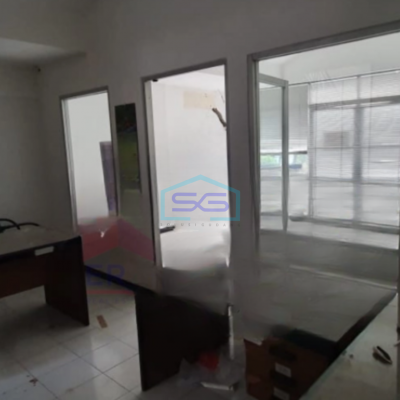 Disewakan Ruko 3 Lantai Luas Bangunan 182 m² Lokasi Surabaya Kota
