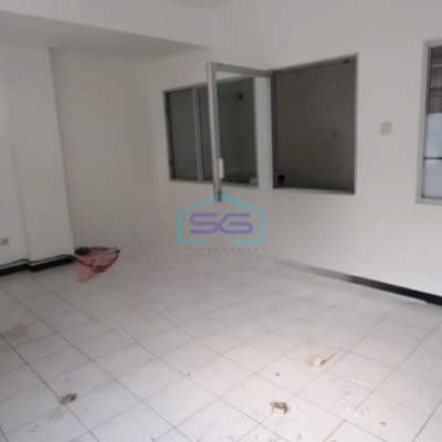 Disewakan Ruko 3 Lantai Luas Bangunan 182 m² Lokasi Surabaya Kota