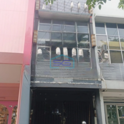 Disewakan Ruko 3 Lantai Luas Bangunan 216 m² Lokasi Rungkut Surabaya
