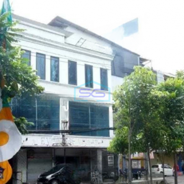 Disewakan Ruko 3 Lantai Luas Tanah  196 m² Lokasi Surabaya Kota-1