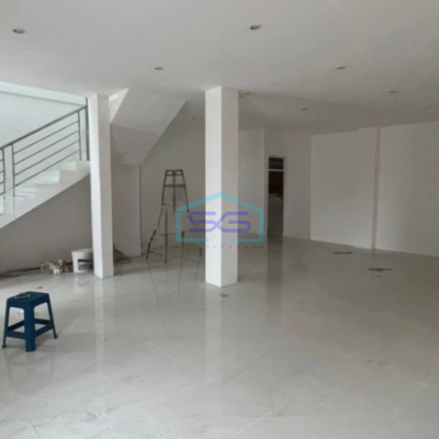 Disewakan Ruko 2 Lantai Luas Tanah 128 m² Lokasi Surabaya Kota