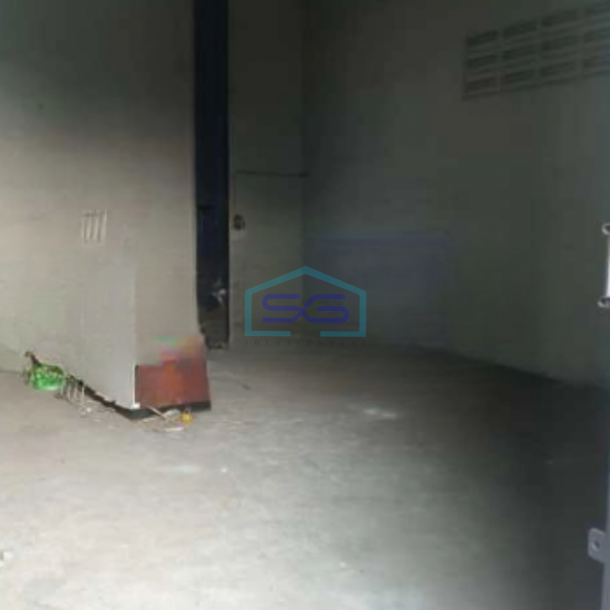 Dijual Gudang Luas Bangunan  800 m² Area Parkir Luas Lokasi Taman Sidoarjo Jawa Timur-1