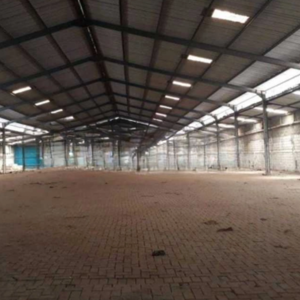 Disewakan Gudang Ada Kantor Luas Tanah  2521 m² Lokasi Margomulyo Surabaya-3