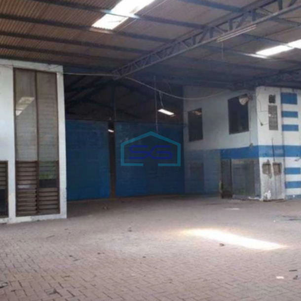 Disewakan Gudang Ada Kantor Luas Tanah  2521 m² Lokasi Margomulyo Surabaya-1