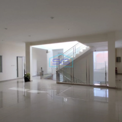 Dijual Kantor 3 Lantai Luas Bangunan 1700 m² Lokasi Surabaya Kota