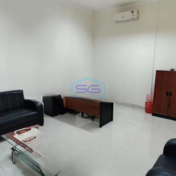 Dijual Kantor 3 Lantai Luas Bangunan 1700 m² Lokasi Surabaya Kota-1