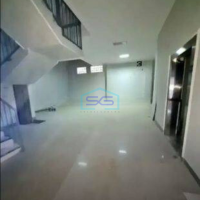 Disewakan Ruko 3 Lantai di Jalan Kertajaya ex Bank , Kec. Gubeng, Surabaya