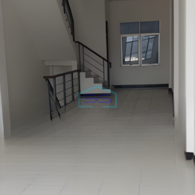 Disewakan Ruko Luas Bangunan  210 m² Lokasi Bebas Banjir di Cibinong Bogor