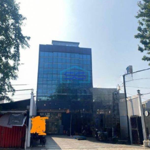 Dijual Cepat Ruko 3 Lantai Harga Nego Luas Tanah 105 m² di Klender Jakarta Timur-2