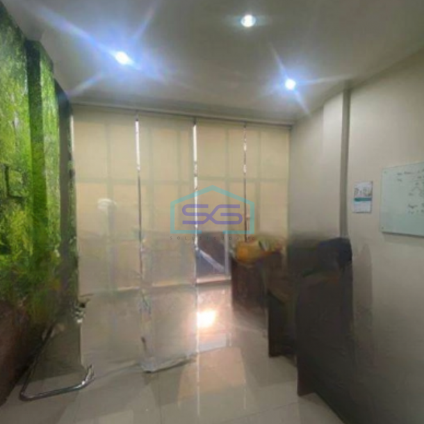 Dijual Cepat Ruko 3 Lantai Harga Nego Luas Tanah 105 m² di Klender Jakarta Timur-1