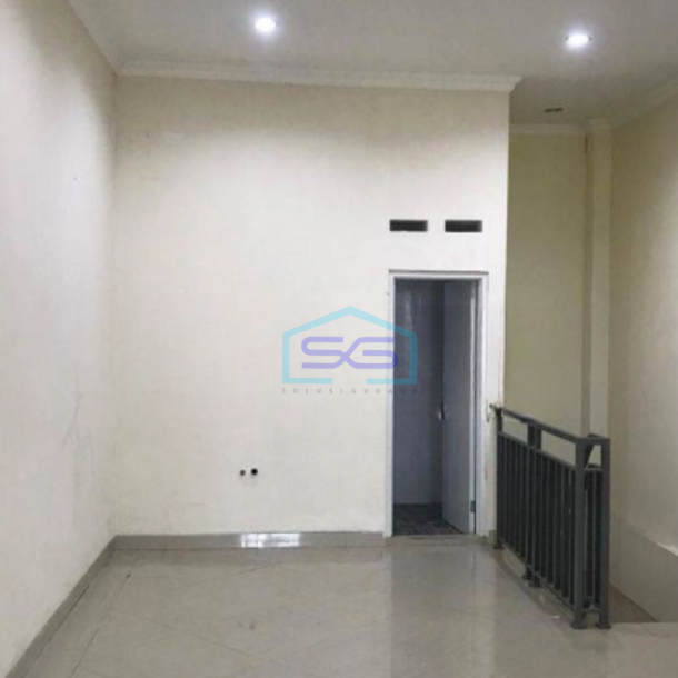 Dijual Ruko 2 Lantai Lokasi Strategis di Pinggir Jalan Duren Sawit Jakarta Timur-1