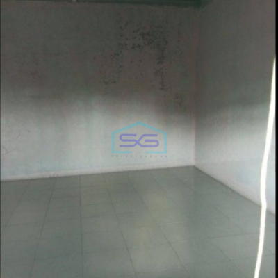 Disewakan Ruko 3 Lantai Lokasi Startegis Luas Bangunan 300 m² di Pinggir Jalan Raya Jatibening Bekasi