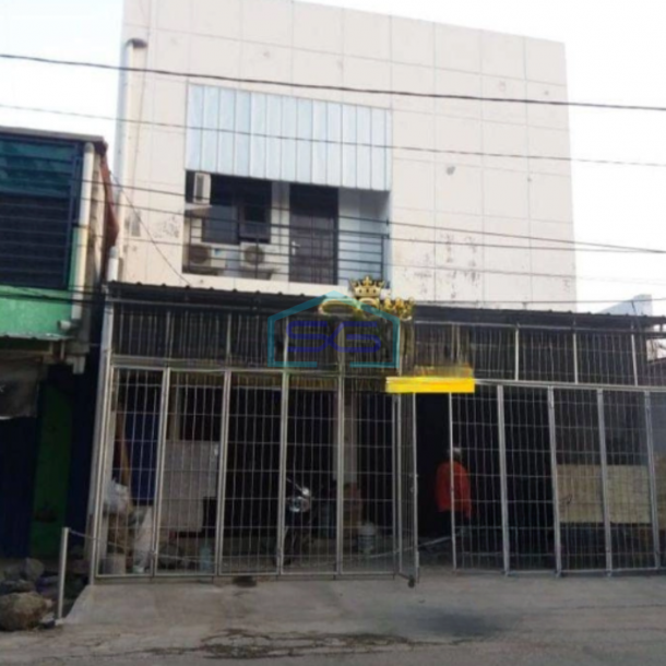 Disewakan Ruko 3 Lantai Lokasi Startegis Luas Bangunan 300 m² di Pinggir Jalan Raya Jatibening Bekasi-1