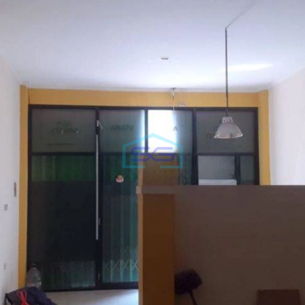 Disewakan Ruko Luas Bangunan 189 m² di Duren Sawit Jakarta Timur-1