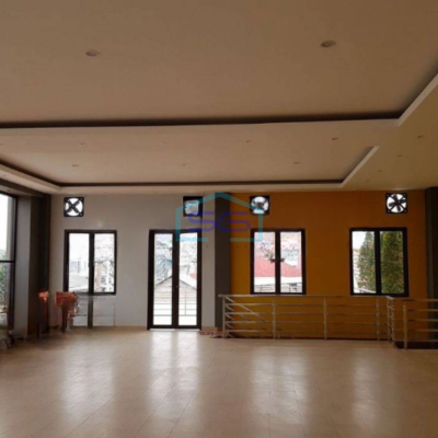 Disewakan Ruko 2 Lantai Lokasi Strategis di Pinggir Jalan Bekasi Timur Luas Tanah  162 m²