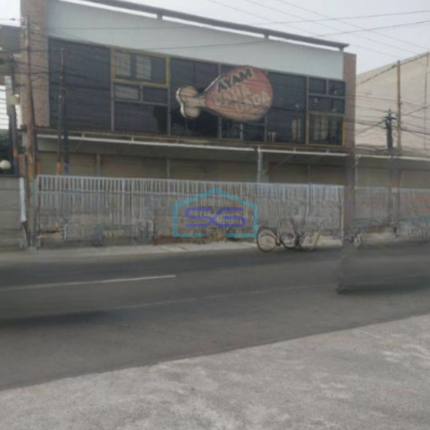 Disewakan Ruko 2 Lantai Luas Bangunan  272 m² di Pinggir Jalan Bekasi Timur-2
