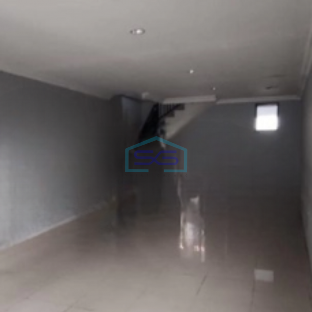 Dijual Ruko 3 Lantai Luas Bangunan  300 m² di Jatinegara Jakarta Timur-1