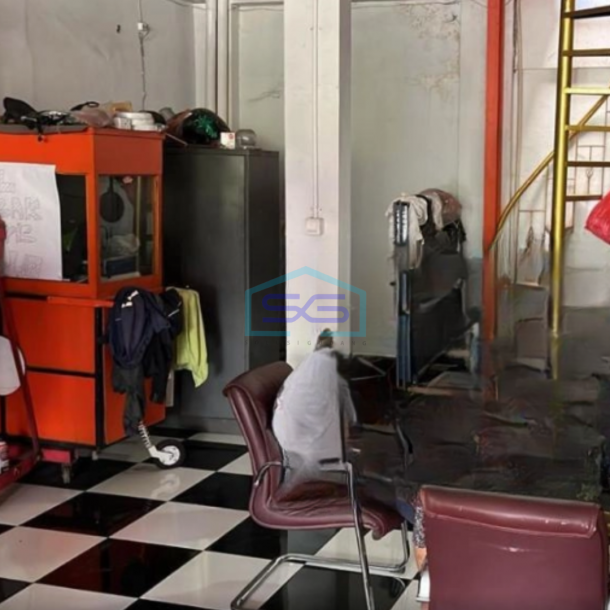 Dijual Gudang Luas Tanah  180 m² Lokasi Bebas Banjir di Rawalumbu Bekasi-3