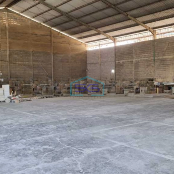 Dijual Gudang Akses Container Luas Bangunan  1000 m² Lokasi Strategis di Pasuruan Jawa Timur-2