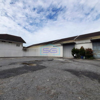 Disewakan Tanah Kavling Kedoya Raya Jakarta Barat Bonus Bangunan Gudang Dan Kantor Luas 3800m2