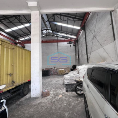 Dijual Gudang Luas Bangunan 600 m² Lokasi Strategis di Kapuk Kamal Jakarta Barat