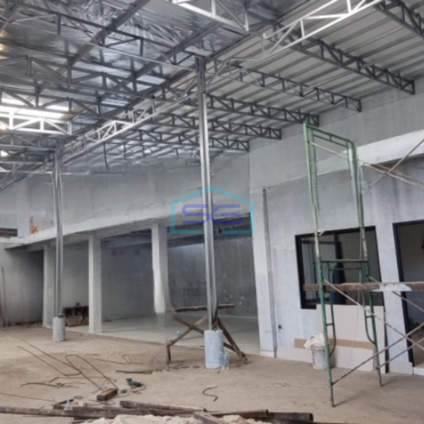 Disewakan Gudang Plus Kantor Luas Bangunan 450 m² di Kapuk Jakarta Utara-1