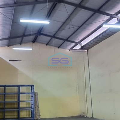 Disewakan Gudang Akses Container 40 Feet di Pantai Indah Kapuk Jakarta Utara Luas Tanah 180 m²