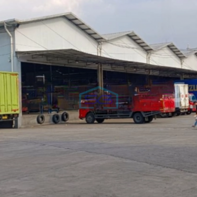 Disewakan Gudang Akses Container 40 Feet Luas Bangunan 2300 m² di Kapuk Kamal Jakarta Barat