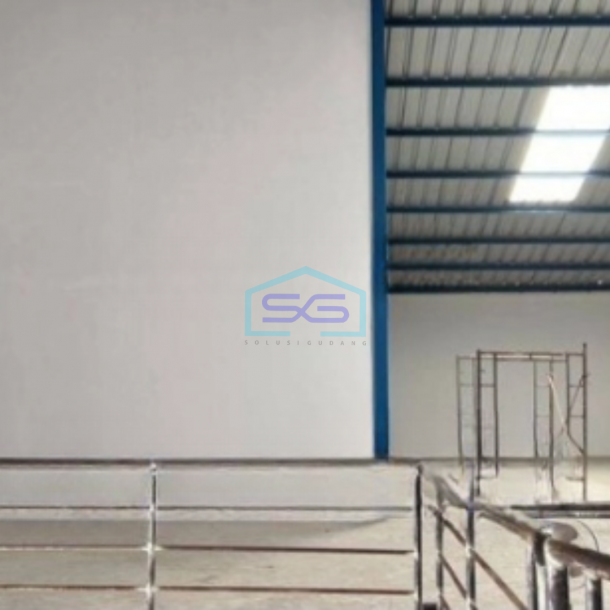 Dijual Gudang Luas Bangunan  800 m² di Kapuk Kamal Jakarta Barat-1