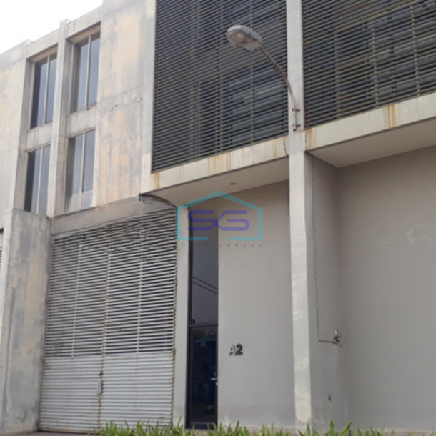 Dijual Gudang Ada Kantor Luas Bangunan 308 m² di Kapuk Kamal Jakarta Barat-1