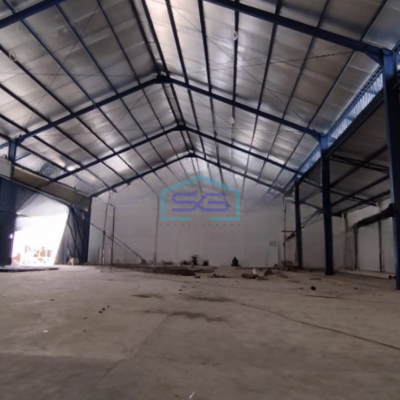 Disewakan Gudang Lokasi Bebas Banjir Luas Bangunan 1000 m² di Kapuk Kamal Jakarta Barat