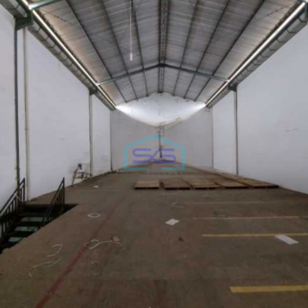 Disewakan Gudang Luas Bangunan 400 m² di Pantai Indah Kapuk Jakarta Utara-2