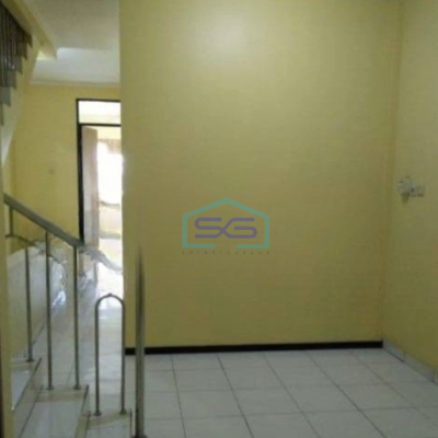 Dijual Ruko Rapih Luas Bangunan  270 m² di Gajah Mada Jakarta Pusat