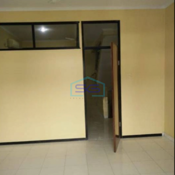 Dijual Ruko Rapih Luas Bangunan  270 m² di Gajah Mada Jakarta Pusat-1