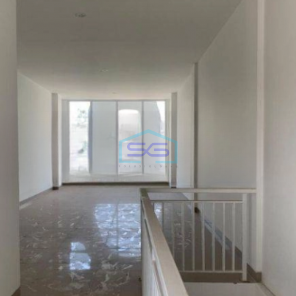 Dijual Ruko Luas Bangunan  250 m² Lokasi Strategis di Cengkareng Barat Jakarta Barat-1