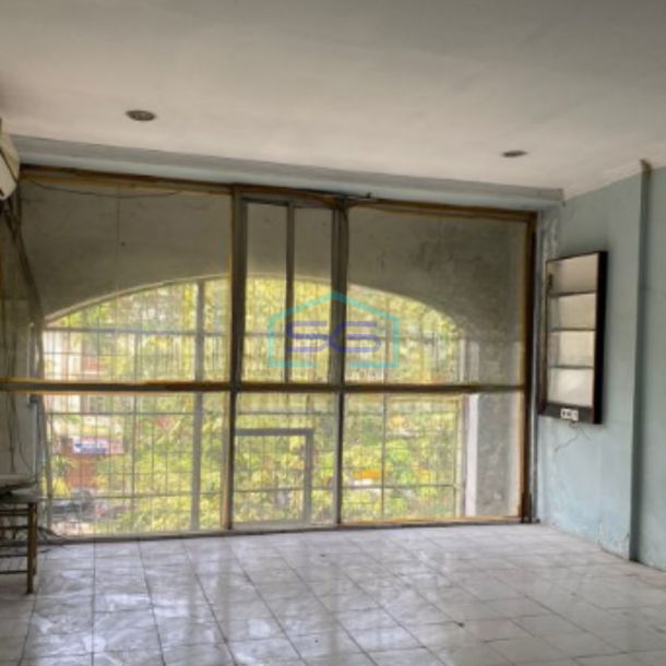 Dijual Ruko Luas Bangunan  300 m² Lokasi Taman Palem Jakarta Barat-1