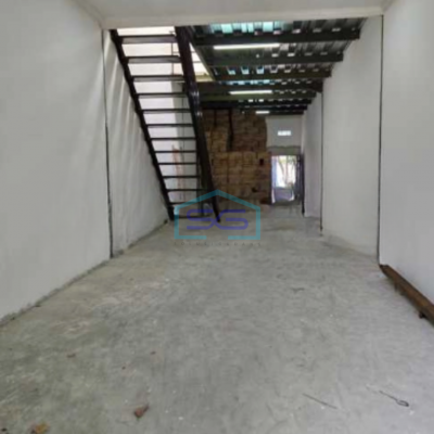 Dijual Gudang Bangunan  Baru Luas Tanah  200 m² Lokasi Teluk Naga Tangerang-2