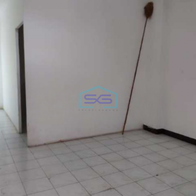 Dijual Ruko Pinggir Jalan Raya Luas Bangunan  230 m² Lokasi Daan Mogot Jakarta Barat