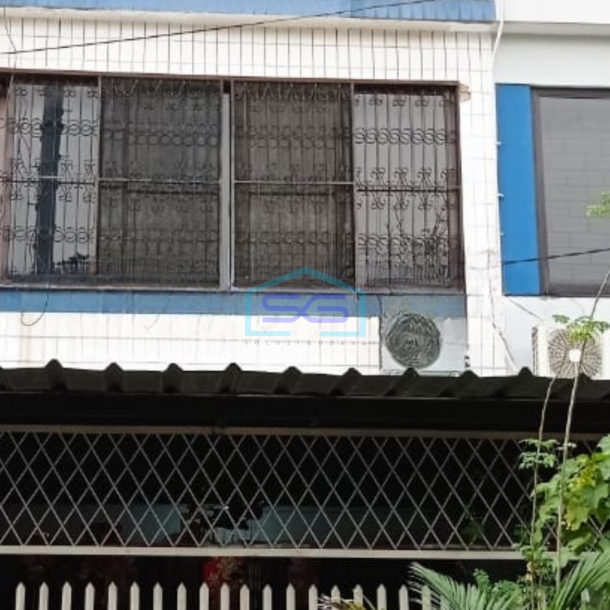 Dijual Ruko 3 Lantai Luas Bangunan 220 m² Lokasi Roxy Jakarta Pusat-1