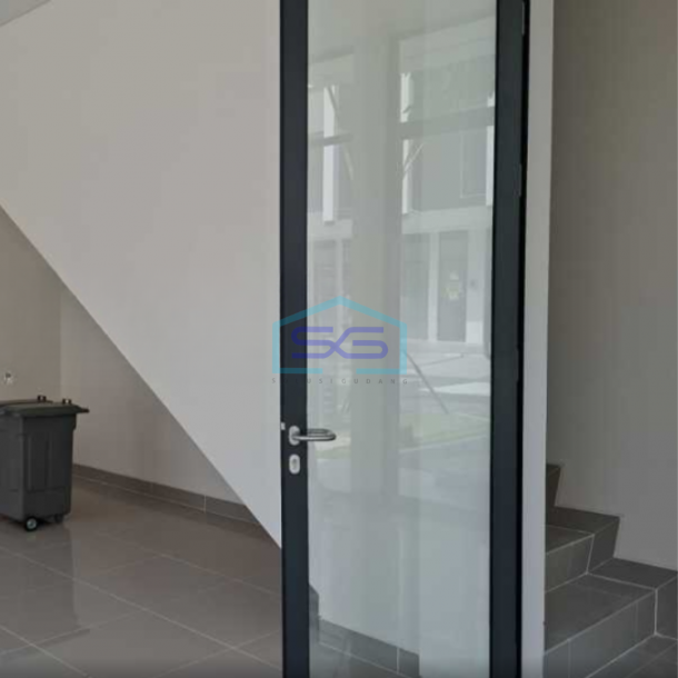 Disewakan Ruko 3 Lantai Kondisi Bangunan Bagus Lokasi Gading Serpong Tangerang-1