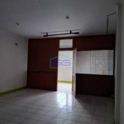 Disewakan Ruko 2 Lantai Luas Bangunan 217 m² Lokasi Daan Mogot Jakarta Barat